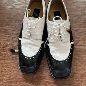 Size 9 Mens Giorgio Brutini White and Black Dress shoes